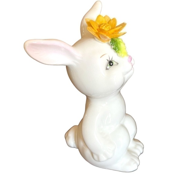 SCHMID sitting bunny with flower, ceramic, vintage, just adorable - Picture 3 of 5